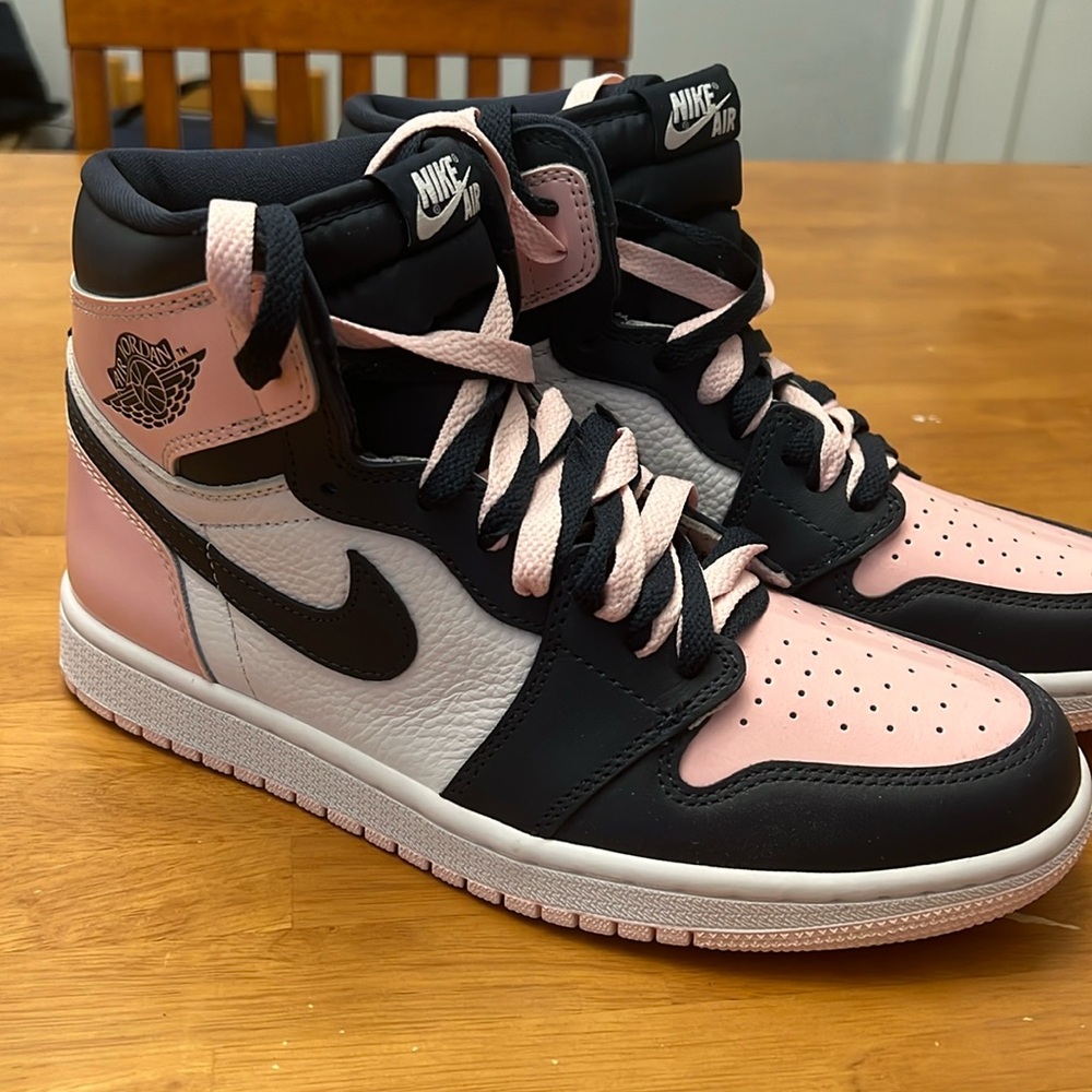 NWOT Jordan 1. Bubblegum. Size 10